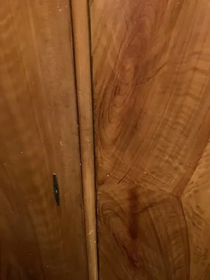 Vollholzschrank  Bild 3