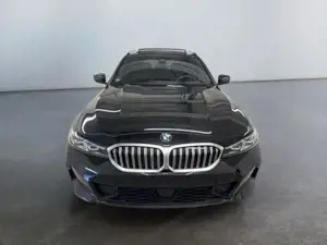 BMW  180 kW (245 PS), Tip-/Steptronic, Allrad Bild 2