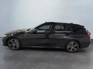 BMW  180 kW (245 PS), Tip-/Steptronic, Allrad Bild 4
