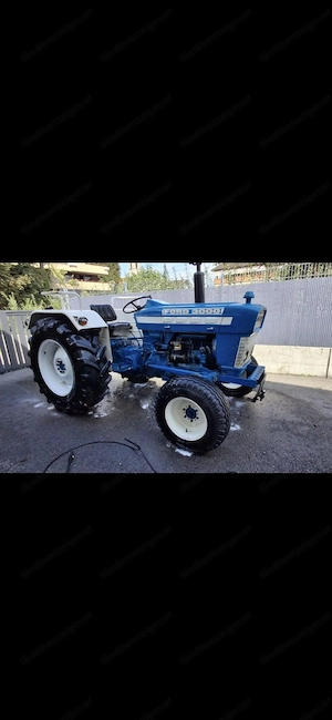 Traktor Ford Dexta 3000 Bild 3