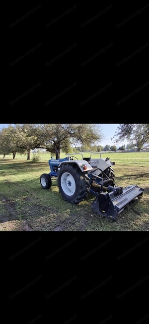 Traktor Ford Dexta 3000 Bild 5