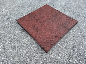 Kautschukplatten, Fallschutzplatten, Gummiplatten, 50x50x3cm, 75m  - zu verschenken Bild 3