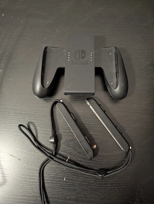 Nintendo Switch von 2022, kaum benutzt Bild 4