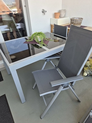 Gartenmöbel aus Alu, Tisch + 4 Hochlehner Bild 3