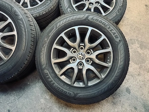 Original VW Transporter 16 Zoll Alufelgen + Goodyear 215 65 R16C Bild 6