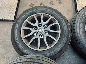 Original VW Transporter 16 Zoll Alufelgen + Goodyear 215 65 R16C Bild 8