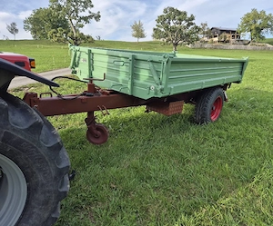 Traktor dreiseiten Kipper Bild 5