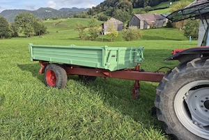 Traktor dreiseiten Kipper Bild 4