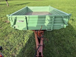 Traktor dreiseiten Kipper Bild 2
