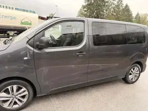 Peugeot Traveller Bild 18