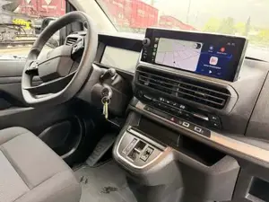 Peugeot Traveller Bild 9