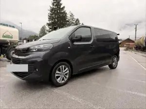 Peugeot Traveller Bild 2