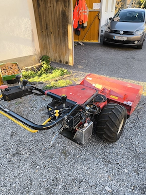 Gebr. AEBI Hydrocut HC 55 mit 16 PS B&S Motor zusammen mit Schlegelmulcher, Baujahr 2000 abzugeben   Bild 3