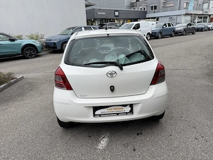 Toyota Yaris 1,0 VVT-i Young Bild 5