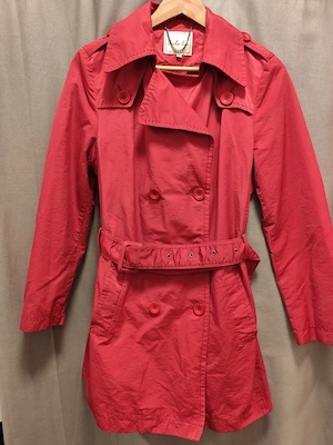 Weinroter Trenchcoat  Bild 2