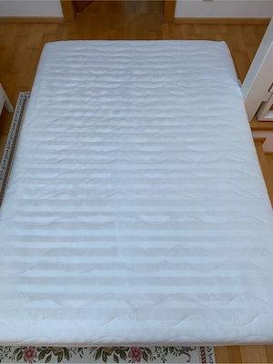 Matratze 140x200 cm, gebraucht, zu verschenken Bild 2