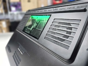 Razer Blade 18 RTX5080 intel untra9 275hx Bild 4