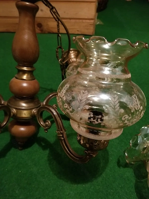 Deckenlampe aus Holz und Glas Bild 2
