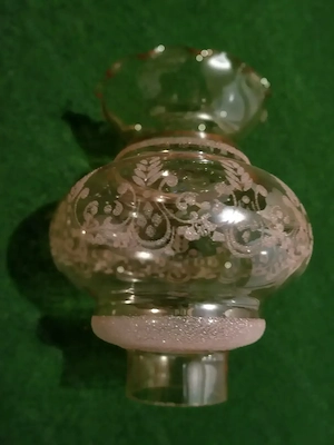 Deckenlampe aus Holz und Glas Bild 4