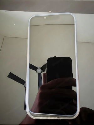 iPhone 13 in Neuzustand Bild 3