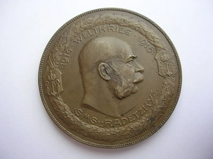 AE-Medaille 1914 16 - SMS Radetzky, Kaiser Franz Josef I., Kriegsfoltte