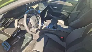 Peugeot 408 Bild 7