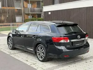 Toyota Avensis Bild 3