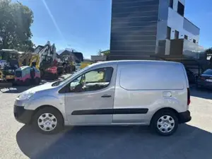 Peugeot Partner Kombi Bild 15