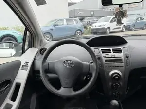 Toyota Yaris Bild 9