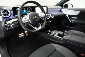 Mercedes-Benz CLA 200 Shooting Brake Night LM KAM SpurH Leder Bild 6