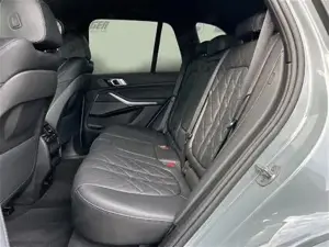 BMW X5 xDrive40i // Carbon Interieur // Harman Kardon Surround Sound // M-Sport Paket Bild 6