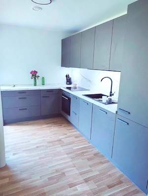 Moderne, hochwertige Einbauküche von Casa Nostra