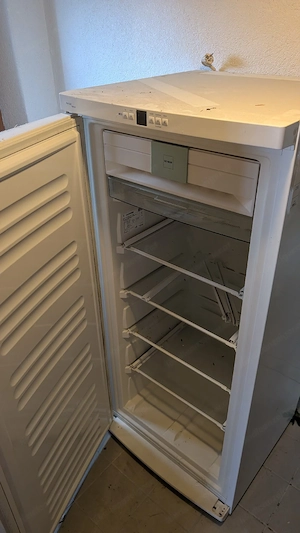 Verschenke kaputten Gefrierschrank Bild 2