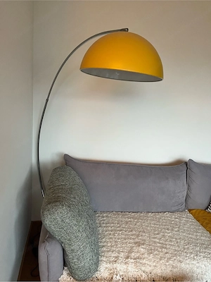 Designer Bogenleuchte in gelb Bild 3