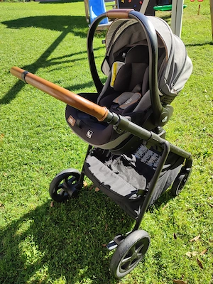 Kinderwagen Marke JOIE 3 teilig Bild 4
