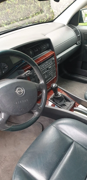Opel Omega  Bild 2