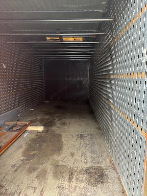 Container, Lagerraum, einfaches und schnelles Verladen, Befördern, Lagern und Entladen von Gütern Bild 4