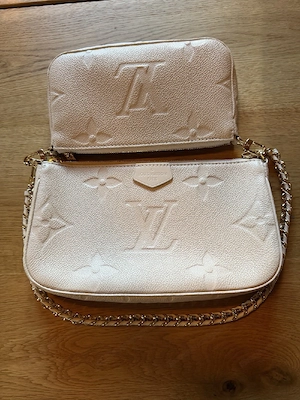 Louis Vuitton Multi Pochette Creme Accessoires, neuwertig Bild 4