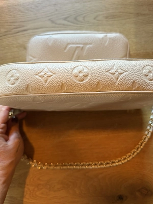 Louis Vuitton Multi Pochette Creme Accessoires, neuwertig