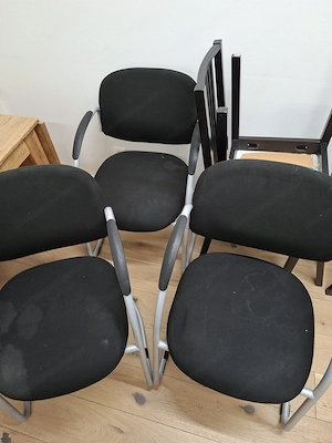 Sämtliche Möbelstücke für lau bzw. eine freiwillige Spende zu haben!  Bild 2