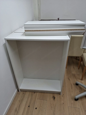 Sämtliche Möbelstücke für lau bzw. eine freiwillige Spende zu haben!  Bild 6