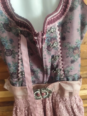 Wunderschönes Dirndl  Bild 3