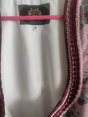 Wunderschönes Dirndl  Bild 2