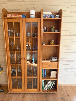 Wohnzimmermöbel Bild 2