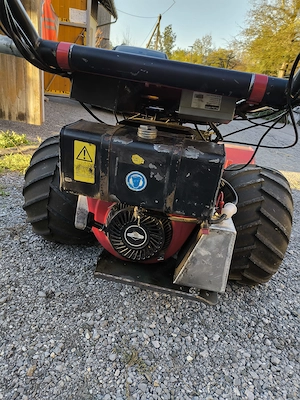 Aebi Hydrocut HC 55 mit 16 PS B&S-Motor und Schlegelmulcher  Bild 4
