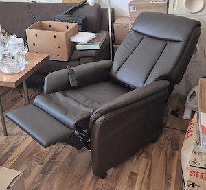 Fernsehsessel, dunkelbraun, Leder, Relaxfunktion und Aufstehhilfe Bild 3