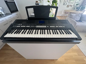 Yamaha PSR-S650 Keyboard (inkl. Netzteil & Notenpult) Bild 3