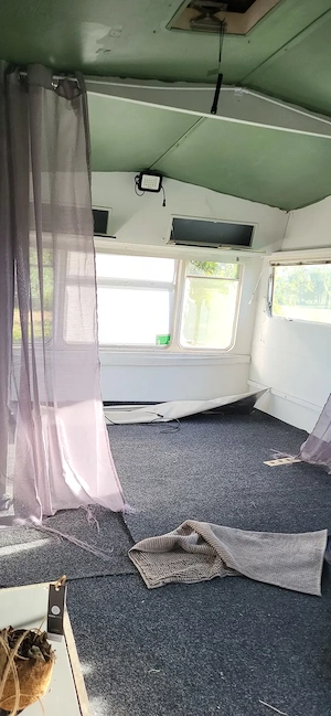Wohnwagen leer trocken fahrbereit  Bild 4