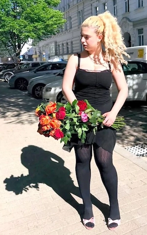 Jossy vollbusige feminines Girlie Privat Besuche Wien NÖ BGL Bild 2