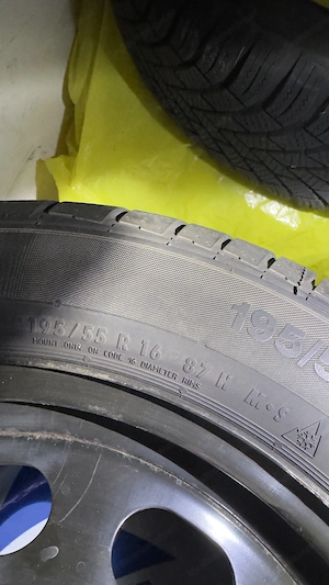 4 Winterräder 195 55 R16 Continental Runflat, 6 7 mm Profil Bild 6